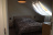 Le lit de la chambre principale